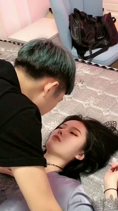 我的霸道美女房东第73集
